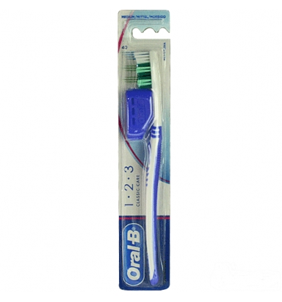 Oral B spazzolino 123 classic care 40 medio